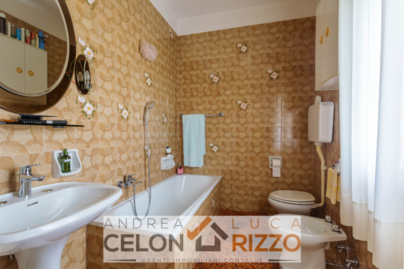 Situata nella pittoresca zona Cà Matte di Anguillara Veneta, proponiamo in vendita una splendida ...