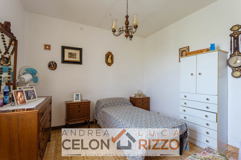 Situata nella pittoresca zona Cà Matte di Anguillara Veneta, proponiamo in vendita una splendida ...