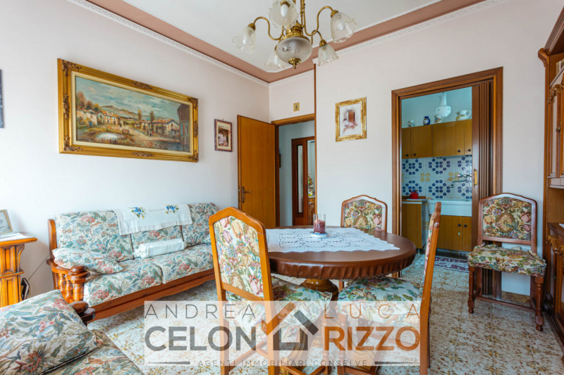Situata nella pittoresca zona Cà Matte di Anguillara Veneta, proponiamo in vendita una splendida ...