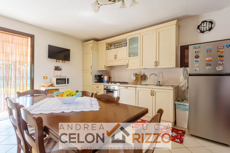 Situata nella pittoresca zona Cà Matte di Anguillara Veneta, proponiamo in vendita una splendida ...