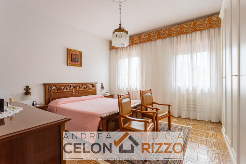 Situata nella pittoresca zona Cà Matte di Anguillara Veneta, proponiamo in vendita una splendida ...