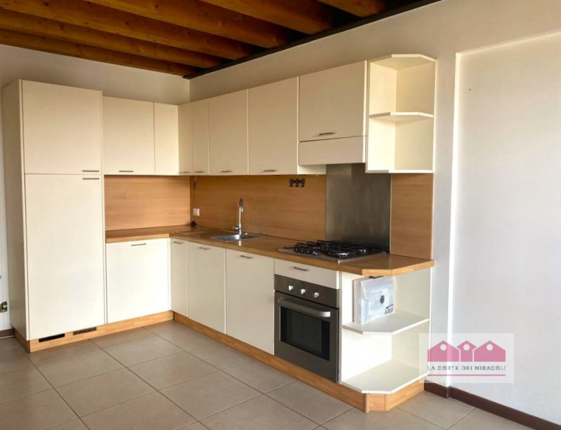 COSTABISSARA-FORNACI: VICINISSIMA AL CENTRO DI VICENZA, PROPONIAMO, ALL'INTERNO DI UN BEL CONTEST...