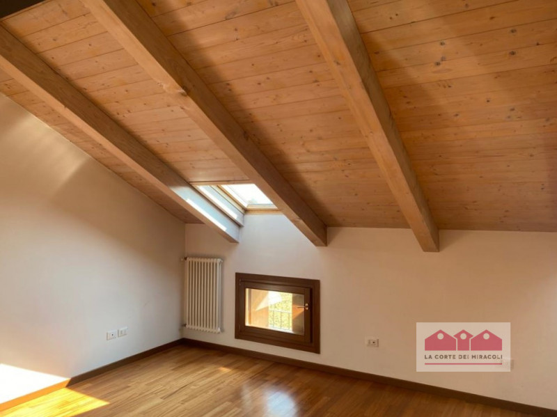 COSTABISSARA-FORNACI: VICINISSIMA AL CENTRO DI VICENZA, PROPONIAMO, ALL'INTERNO DI UN BEL CONTEST...