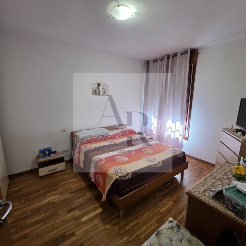 San Giorgio delle Pertiche - Loc. Arsego: Proponiamo in Locazione, su recente palazzina in tranqu...