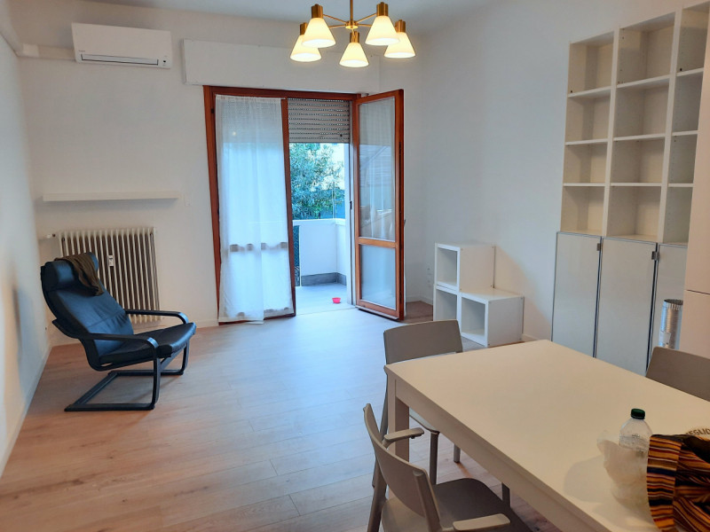 IN AFFITTO PER STUDENTI LUMINOSO 3 CAMERE ALLA SACRA FAMIGLIA €.1.300 - rif.CLAF001

Proponiamo i...