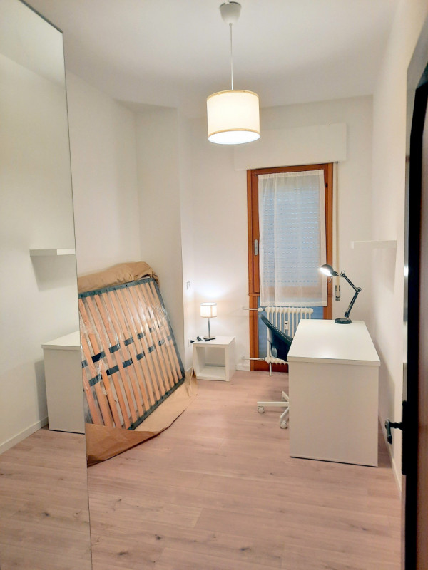 IN AFFITTO PER STUDENTI LUMINOSO 3 CAMERE ALLA SACRA FAMIGLIA €.1.300 - rif.CLAF001

Proponiamo i...