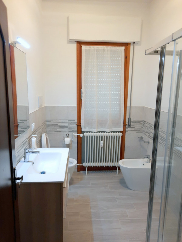 IN AFFITTO PER STUDENTI LUMINOSO 3 CAMERE ALLA SACRA FAMIGLIA €.1.300 - rif.CLAF001

Proponiamo i...