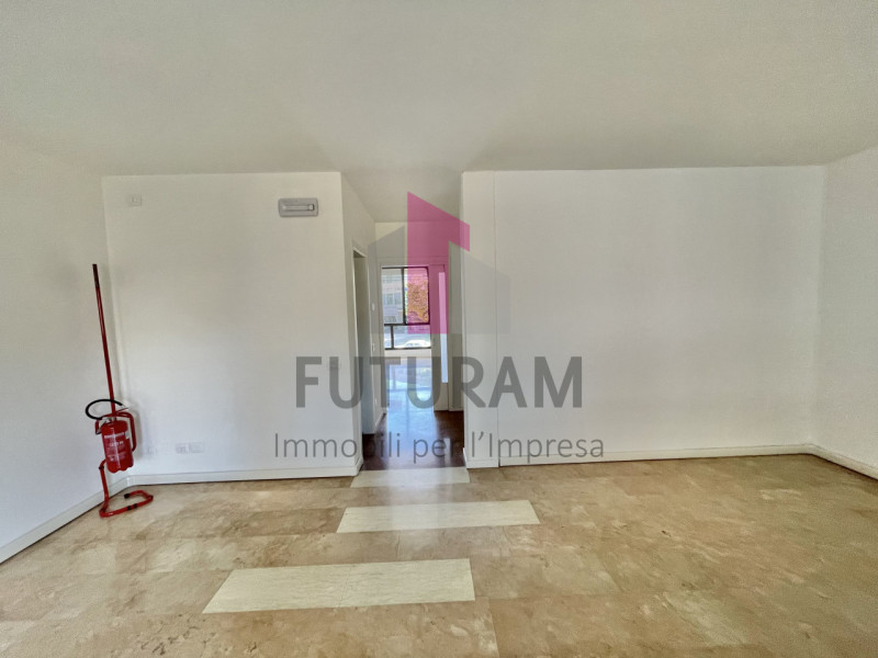 ARZIGNANO- 59FIL -PER INFO 0444/310220

Proponiamo in affitto un'ufficio in uno stabile direziona...