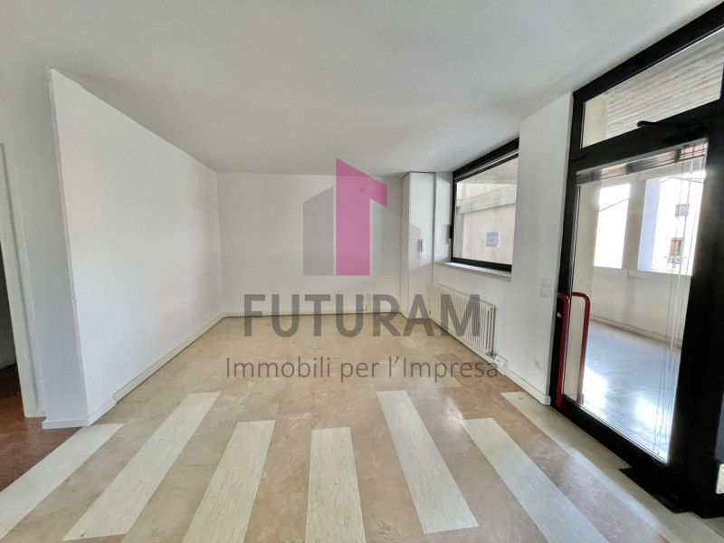 ARZIGNANO- 59FIL -PER INFO 0444/310220

Proponiamo in affitto un'ufficio in uno stabile direziona...