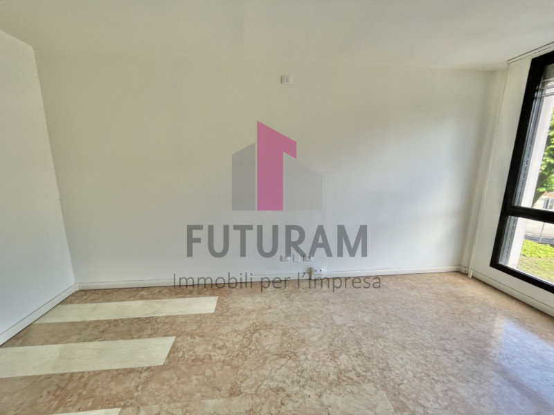 ARZIGNANO- 59FIL -PER INFO 0444/310220

Proponiamo in affitto un'ufficio in uno stabile direziona...