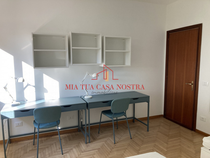 PALTANA: Affittasi posto letto in stanza doppia, per studenti universitari, in appartamento condi...