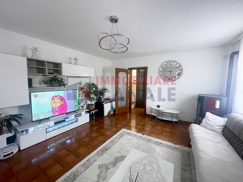 In tranquilla zona residenziale di Chiuppano proponiamo in vendita porzione di bifamiliare (Unità...