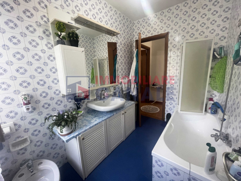 In tranquilla zona residenziale di Chiuppano proponiamo in vendita porzione di bifamiliare (Unità...