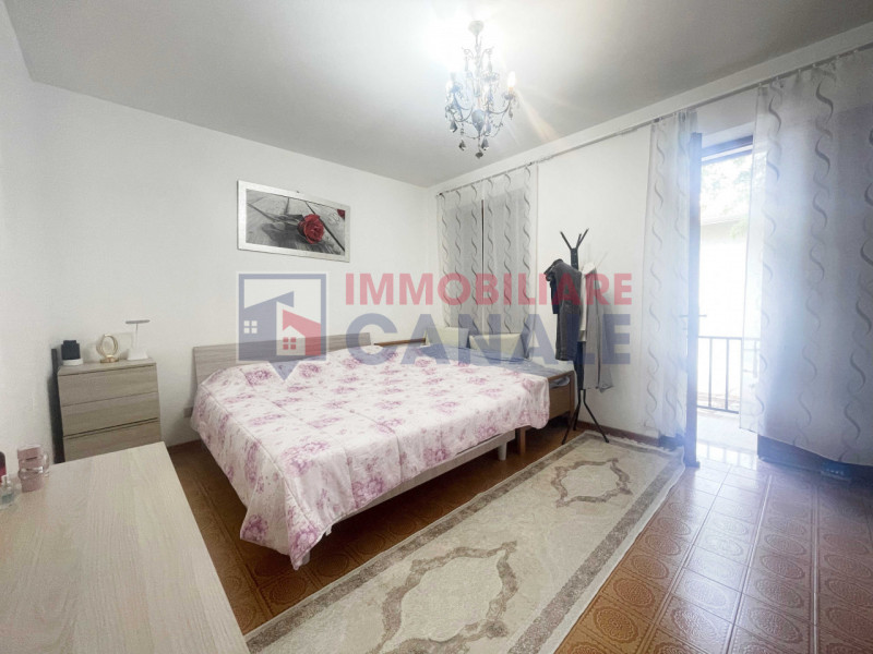 In tranquilla zona residenziale di Chiuppano proponiamo in vendita porzione di bifamiliare (Unità...