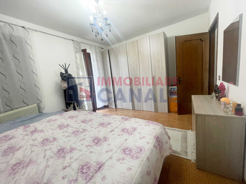 In tranquilla zona residenziale di Chiuppano proponiamo in vendita porzione di bifamiliare (Unità...
