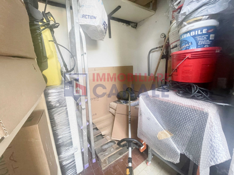 In tranquilla zona residenziale di Chiuppano proponiamo in vendita porzione di bifamiliare (Unità...
