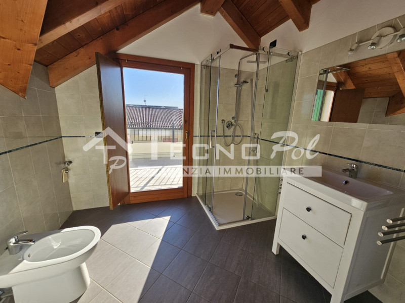 BRUGINE - Proponiamo in ESCLUSIVA interessante appartamento in quartiere residenziale comodo al c...
