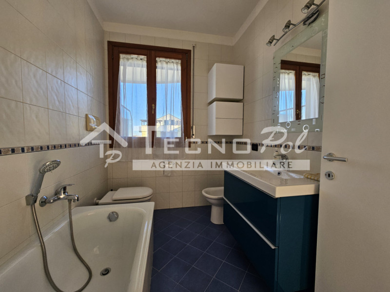 BRUGINE - Proponiamo in ESCLUSIVA interessante appartamento in quartiere residenziale comodo al c...