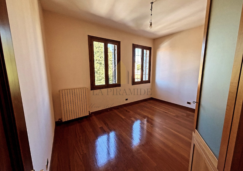 CENTRO STORICO DUPLEX RIF
Nel prestigioso contesto del centro storico di Padova, in zona Via Beat...