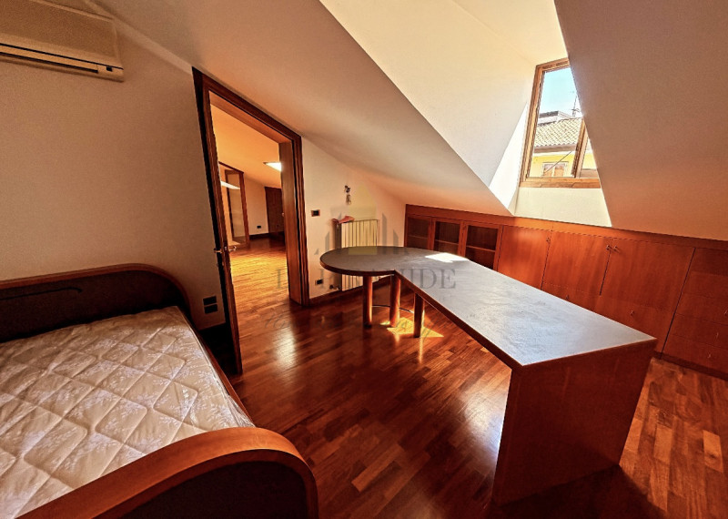 CENTRO STORICO DUPLEX RIF
Nel prestigioso contesto del centro storico di Padova, in zona Via Beat...