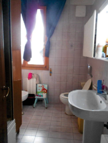 Rif. A.A.273-25

Vendita all'asta - appartamento al 1° piano con garage in data 14 luglio 2026

D...