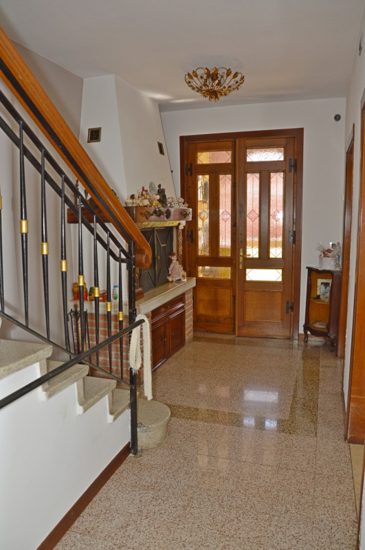 Bassano del Grappa (Marchesane) – Splendida Casa Singola Ristrutturata con Terreno Edificabile
Si...