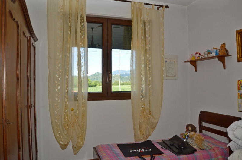 Bassano del Grappa (Marchesane) – Splendida Casa Singola Ristrutturata con Terreno Edificabile
Si...