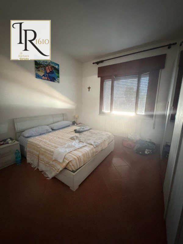 Nel cuore del paese di Masi, proponiamo in vendita una splendida casa singola terratetto ideale p...