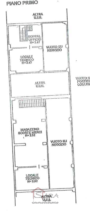 Sara Immobiliare propone in locazione un esclusivo immobile commerciale di complessivi 1.000 mq c...