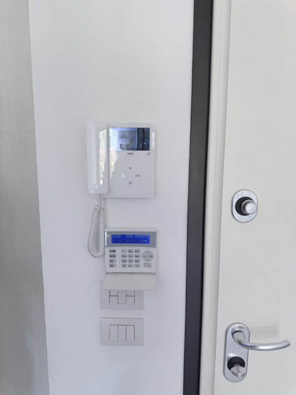 (Per INFO Fabrizio 333 7743912) Proponiamo in vendita un comodo appartamento posto al piano terra...