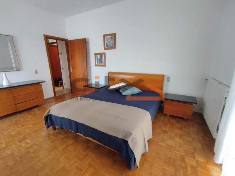 Viale Venezia, Bassano del Grappa – trilocale al 4° piano con ascensore

In posizione comoda e st...