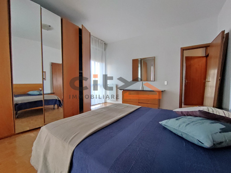 Viale Venezia, Bassano del Grappa – trilocale al 4° piano con ascensore

In posizione comoda e st...