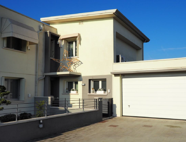 Rif. A.A.90-251

Vendita all'asta - casa a schiera su due livelli in data 15 luglio 2026

Descriz...