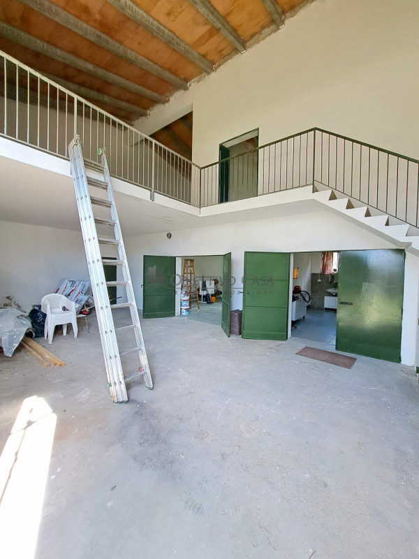 Rif.VIG01 - Proponiamo in vendita, a Galta di Vigonovo, una proprietà singola di grande personali...