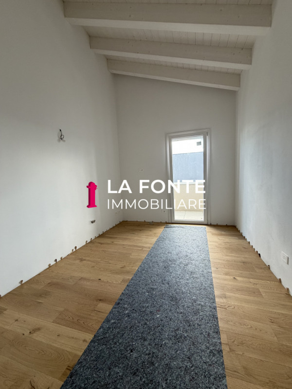VILLATORA DI SAONARA - in q.re di nuove costruzioni - NUOVA BIFAMILIARE DI DESIGNER MODERNO E CON...
