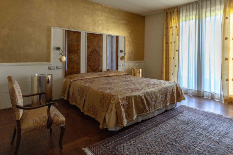 A Tombolo, in posizione strategica, a soli 3 km da Cittadella, 8 km da Castelfranco Veneto, 14 km...