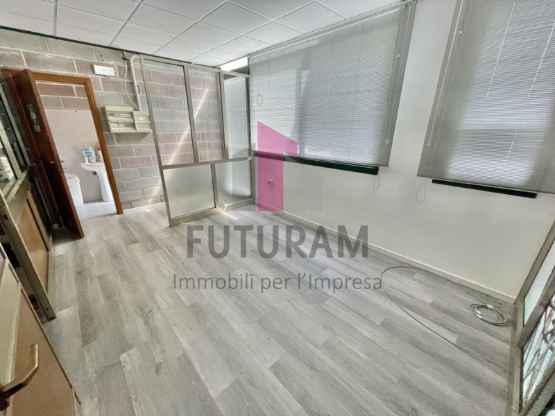ARCUGNANO - 60FIL - PER INFO 0444/310220

Proponiamo in affitto un laboratorio con le seguenti ca...
