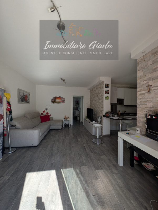 L’IMMOBILIARE GIADA VI PROPONE IN VENDITA questo splendido appartamento al piano terra nel cuore ...