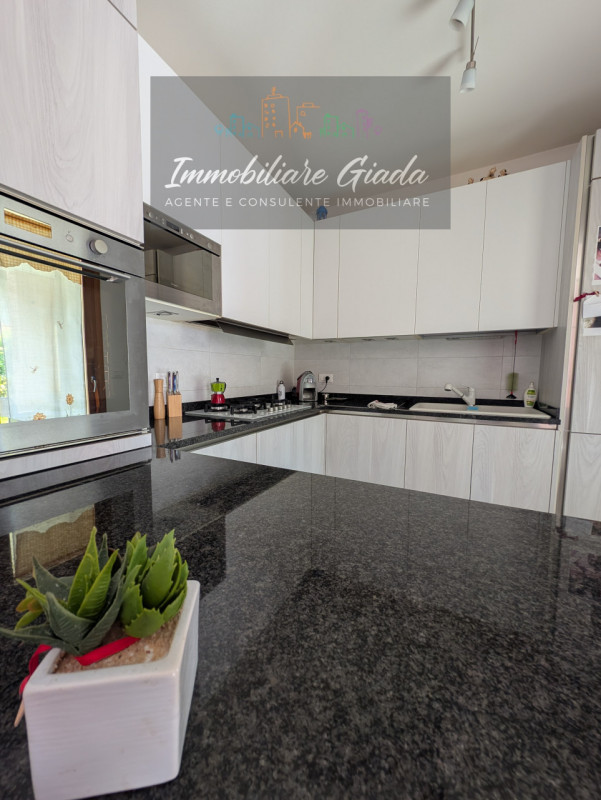 L’IMMOBILIARE GIADA VI PROPONE IN VENDITA questo splendido appartamento al piano terra nel cuore ...