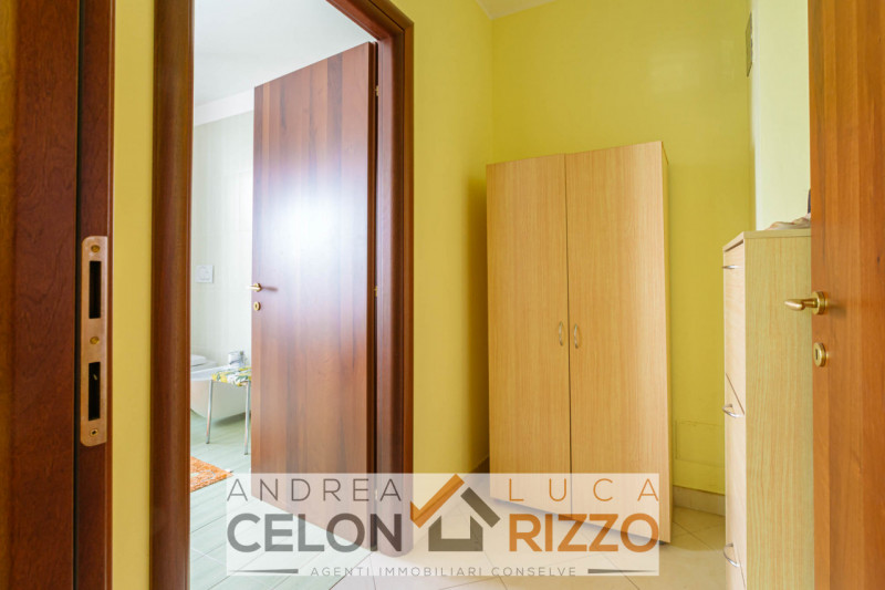 Scopri la tua nuova casa nel cuore di Pozzonovo! Proponiamo in vendita una splendida porzione di ...