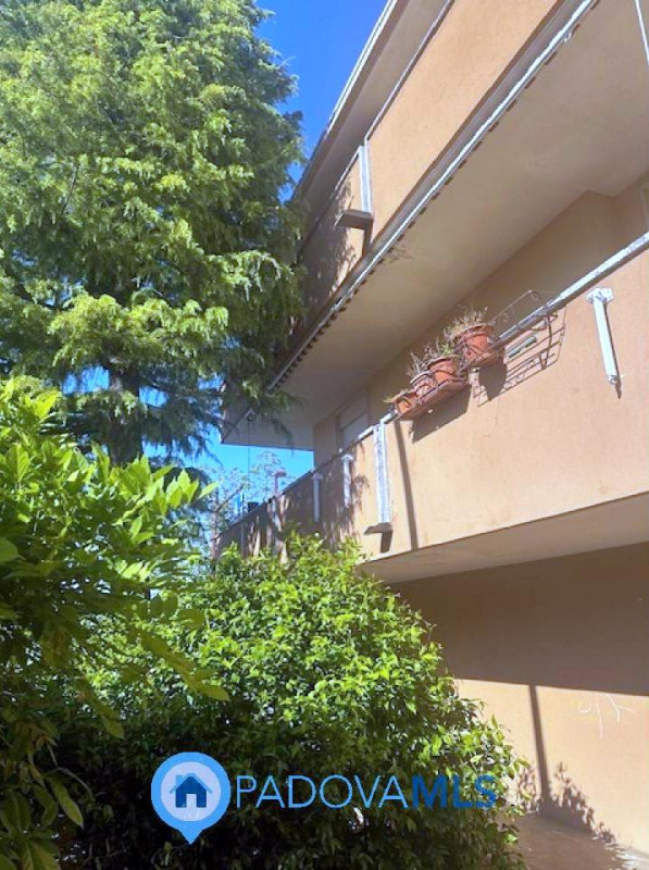 Immobile in esclusiva al Gruppo Padova MLS

Rubano in zona residenziale, comoda a scuole e serviz...