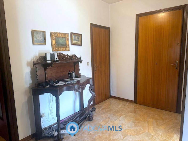 Immobile in esclusiva al Gruppo Padova MLS

Rubano in zona residenziale, comoda a scuole e serviz...