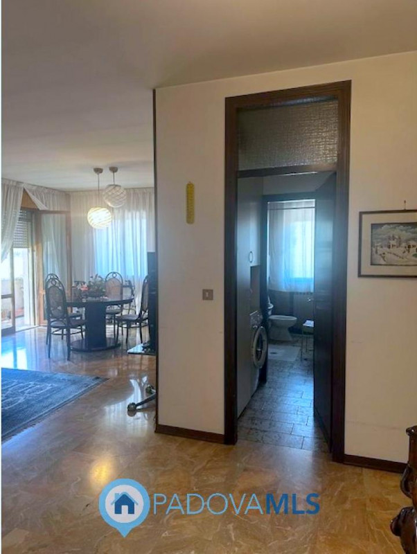 Immobile in esclusiva al Gruppo Padova MLS

Rubano in zona residenziale, comoda a scuole e serviz...