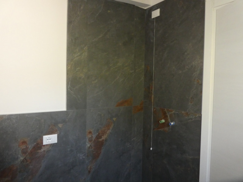 In zona ognissanti vendiamo casa singola disposta su 2 livelli RISTRUTTURATA A NUOVO.
Al piano te...