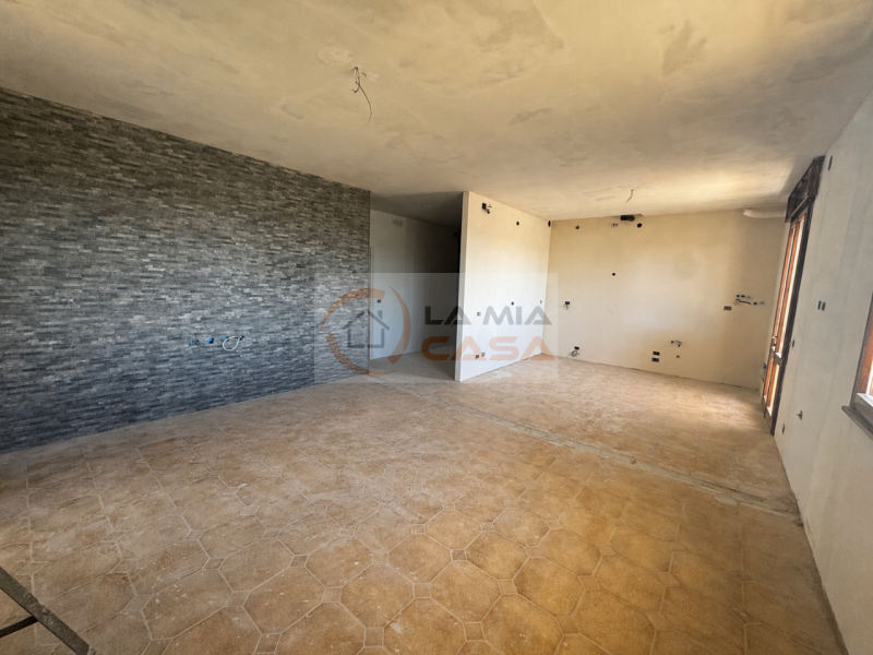 BRUGINE: appartamento al piano rialzato in palazzina di sole 4 unità composto da soggiorno con an...
