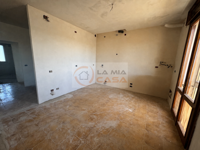 BRUGINE: appartamento al piano rialzato in palazzina di sole 4 unità composto da soggiorno con an...