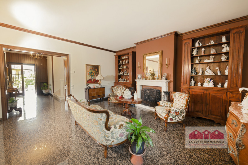 CALDOGNO: PROPONIAMO IN VENDITA UNA SPLENDIDA VILLA SINGOLA, RISTRUTTURATA E CURATA NEI MINIMI DE...