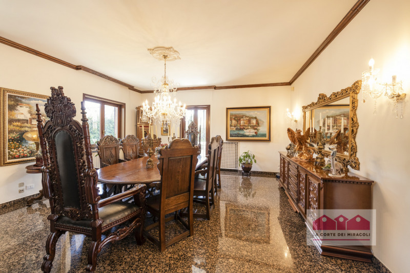 CALDOGNO: PROPONIAMO IN VENDITA UNA SPLENDIDA VILLA SINGOLA, RISTRUTTURATA E CURATA NEI MINIMI DE...