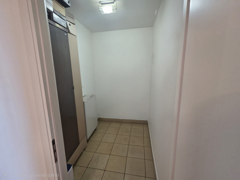 Se stai cercando un appartamento ampio e luminoso nella tranquilla zona di Castagnara, non perder...