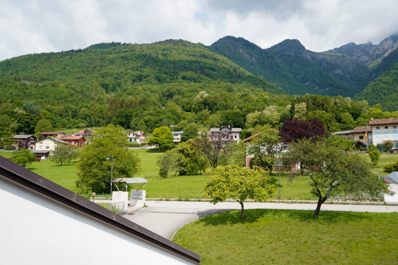 Situata a Cesiomaggiore, in una posizione privilegiata tra Feltre e la città di Belluno, questa p...